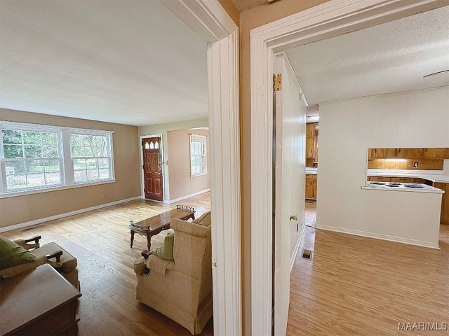 32 Pecan Drive, Selma, AL 36701