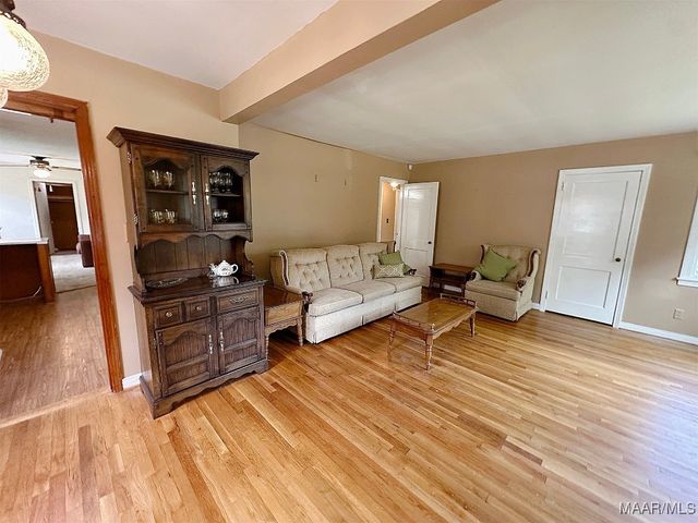 32 Pecan Drive, Selma, AL 36701