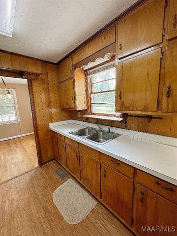 32 Pecan Drive, Selma, AL 36701