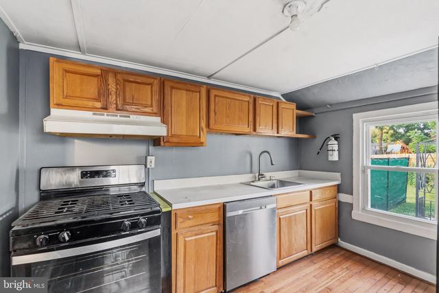 125 SCHOOLEY ST, Moorestown, NJ 08057