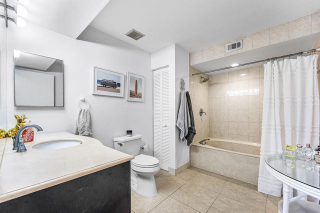 6614 Villa Sonrisa Drive 123, Boca Raton, FL 33433