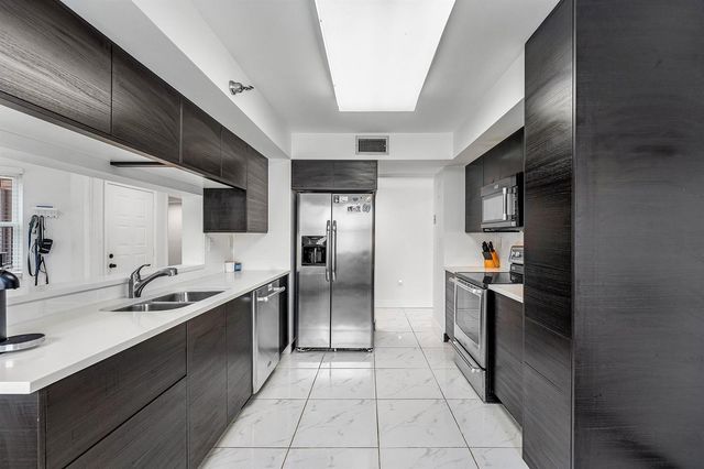 6614 Villa Sonrisa Drive 123, Boca Raton, FL 33433
