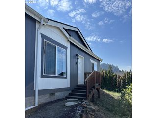 466 S 71ST St, Springfield, OR 97478