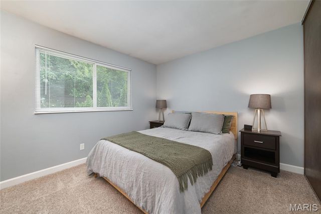 1334 Saint Gregory Lane, St Charles, MO 63304