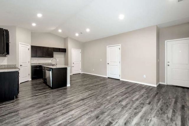 1321 N Azena St, Andover, KS 67002