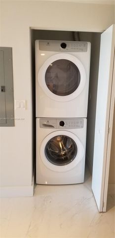 16385 Biscayne Blvd 1516, Miami, FL 33160