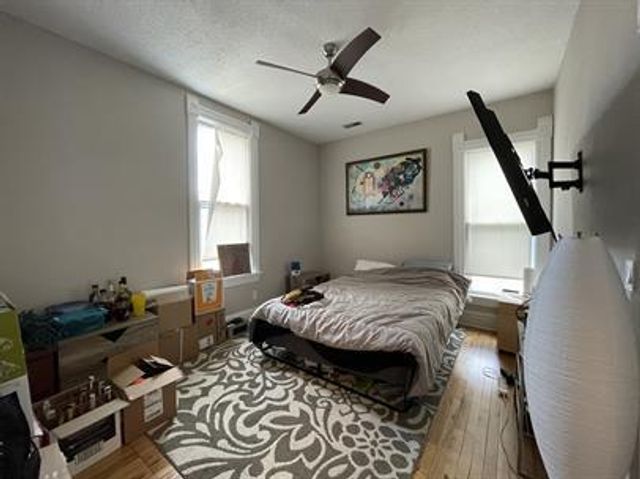 2748 Dupont Avenue S, Minneapolis, MN 55408