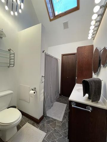 2748 Dupont Avenue S, Minneapolis, MN 55408