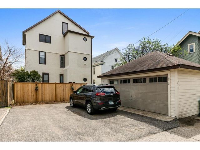 2748 Dupont Avenue S, Minneapolis, MN 55408