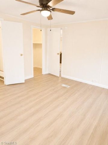1001 Arvin Hill Lane, Lexington, NC 27295