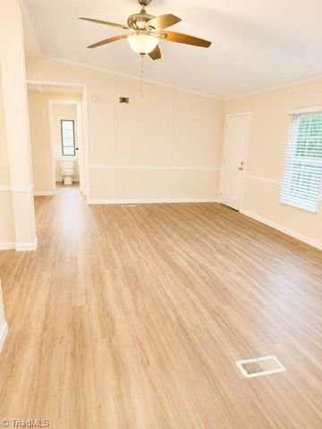 1001 Arvin Hill Lane, Lexington, NC 27295