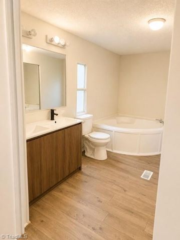 1001 Arvin Hill Lane, Lexington, NC 27295