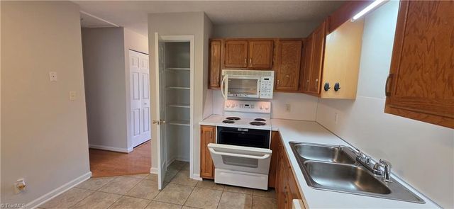 112 Westbrook Court, Archdale, NC 27263