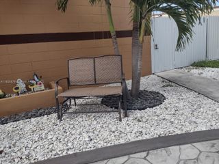 943 W 64th Pl, Hialeah, FL 33012