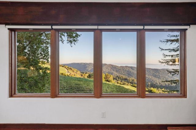 25200 Loma Prieta Avenue, Los Gatos, CA 95033