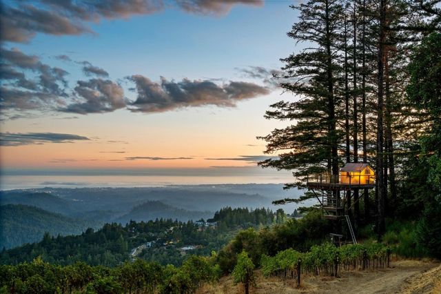 25200 Loma Prieta Avenue, Los Gatos, CA 95033