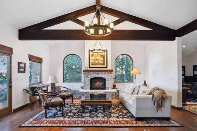 25200 Loma Prieta Avenue, Los Gatos, CA 95033