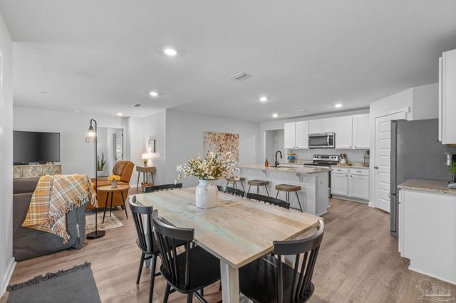4005 Whitetail Ln, Pensacola, FL 32526