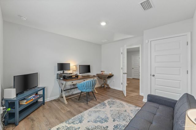 4005 Whitetail Ln, Pensacola, FL 32526