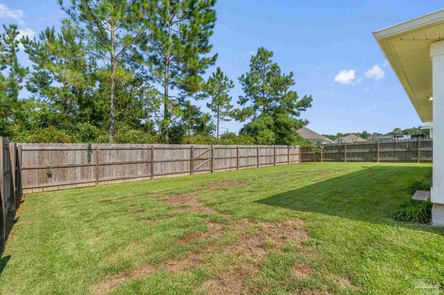 4005 Whitetail Ln, Pensacola, FL 32526