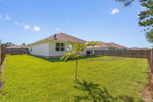 4005 Whitetail Ln, Pensacola, FL 32526