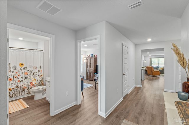 4005 Whitetail Ln, Pensacola, FL 32526