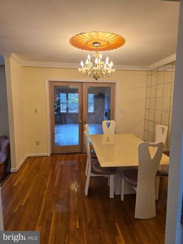 11902 ENID DR, Rockville, MD 20854