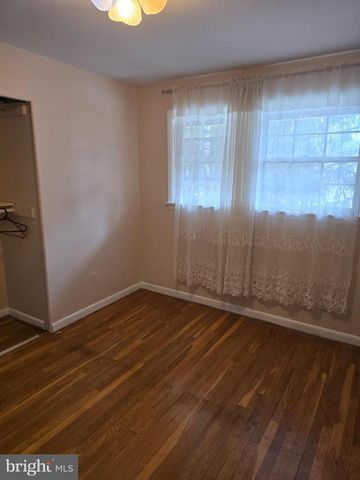 11902 ENID DR, Rockville, MD 20854