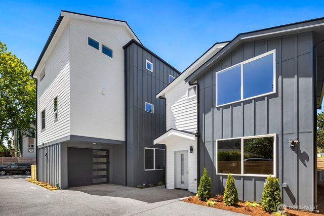 334 NE 90th Street, Seattle, WA 98115