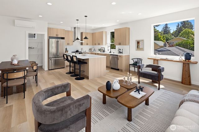 334 NE 90th Street, Seattle, WA 98115