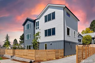 334 NE 90th Street, Seattle, WA 98115