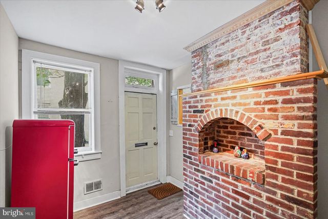 211 PENN ST, Baltimore, MD 21230