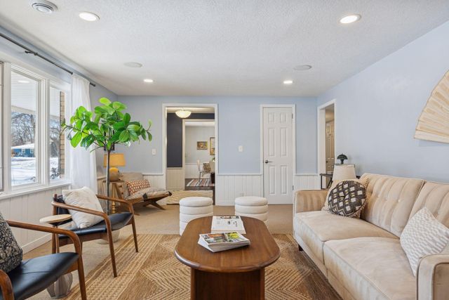 17930 30th Avenue N, Plymouth, MN 55447