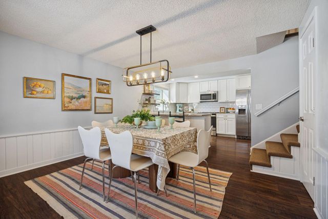 17930 30th Avenue N, Plymouth, MN 55447