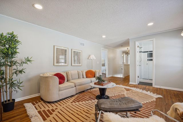 17930 30th Avenue N, Plymouth, MN 55447