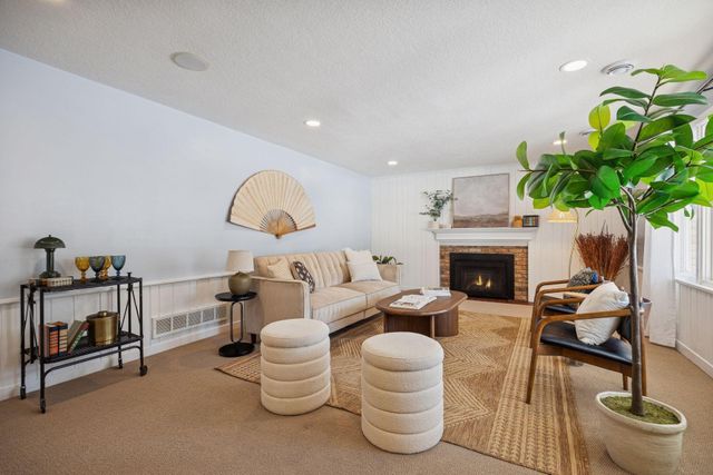 17930 30th Avenue N, Plymouth, MN 55447