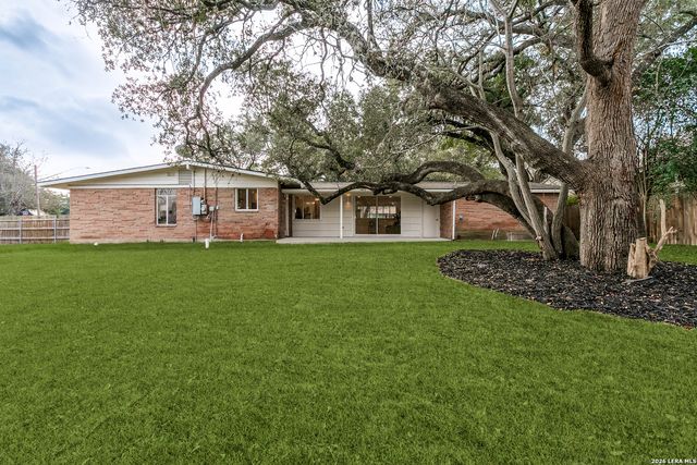 527 Burnside Drive, San Antonio, TX 78209