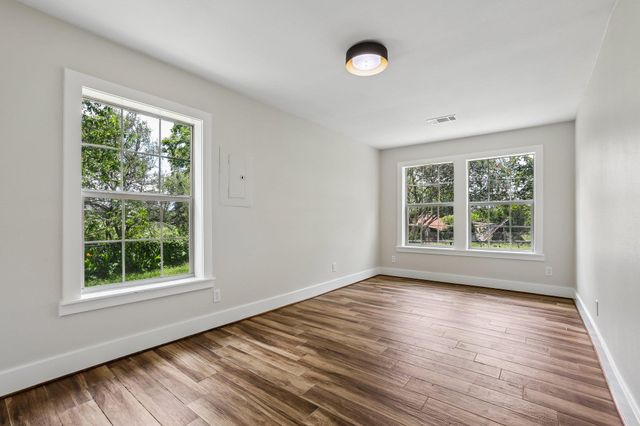 2089 Fm 1704, Elgin, TX 78621