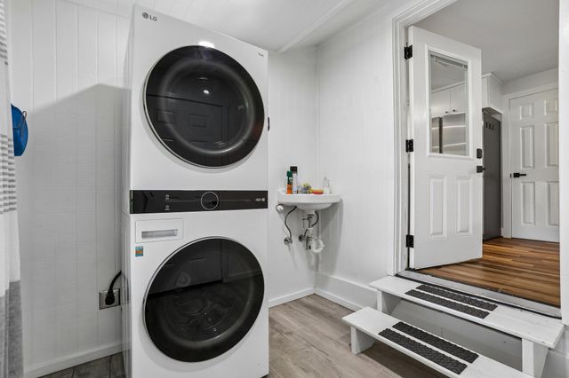 2089 Fm 1704, Elgin, TX 78621