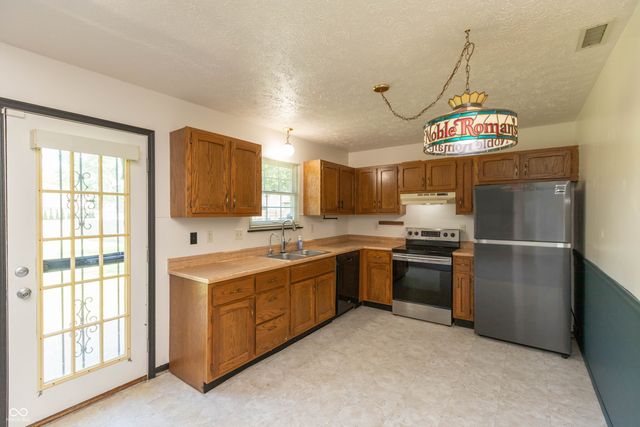 1193 N Meridian Street, Greenwood, IN 46143