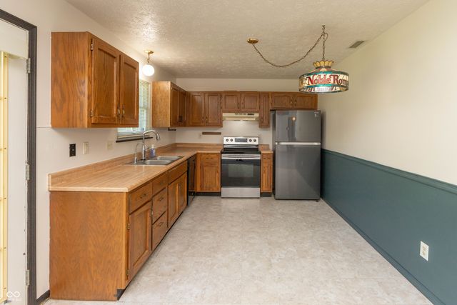 1193 N Meridian Street, Greenwood, IN 46143