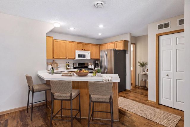 1765 Riverwood Drive 73, Burnsville, MN 55337