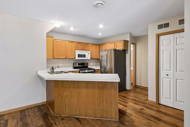 1765 Riverwood Drive 73, Burnsville, MN 55337
