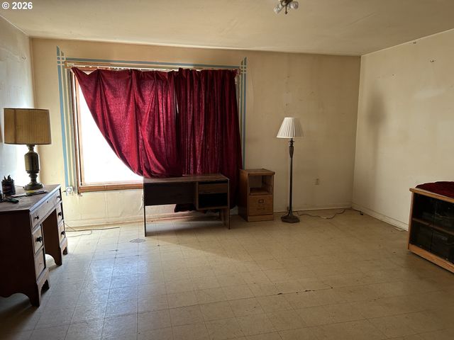 48158 WESTOAK Rd, Westfir, OR 97492