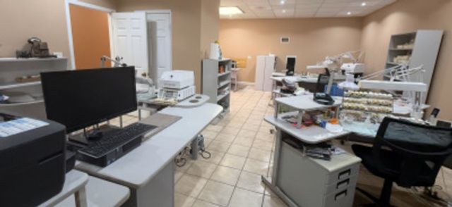 5307 W Devon Avenue, Chicago, IL 60646