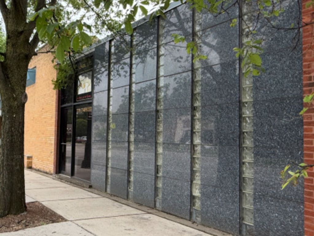 5307 W Devon Avenue, Chicago, IL 60646