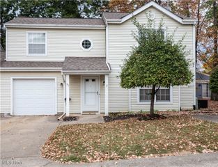 43 Woodbury Lane 36, Northfield Center, OH 44067
