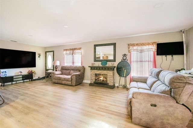 37124 GOLDENROD COURT, Dade City, FL 33523