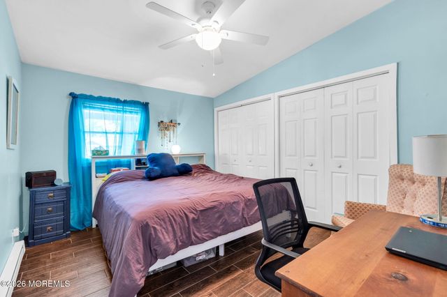 9 Central Avenue, Waretown, NJ 08758
