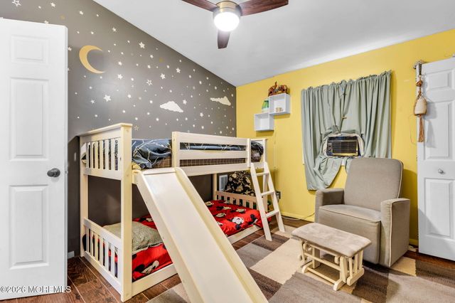 9 Central Avenue, Waretown, NJ 08758